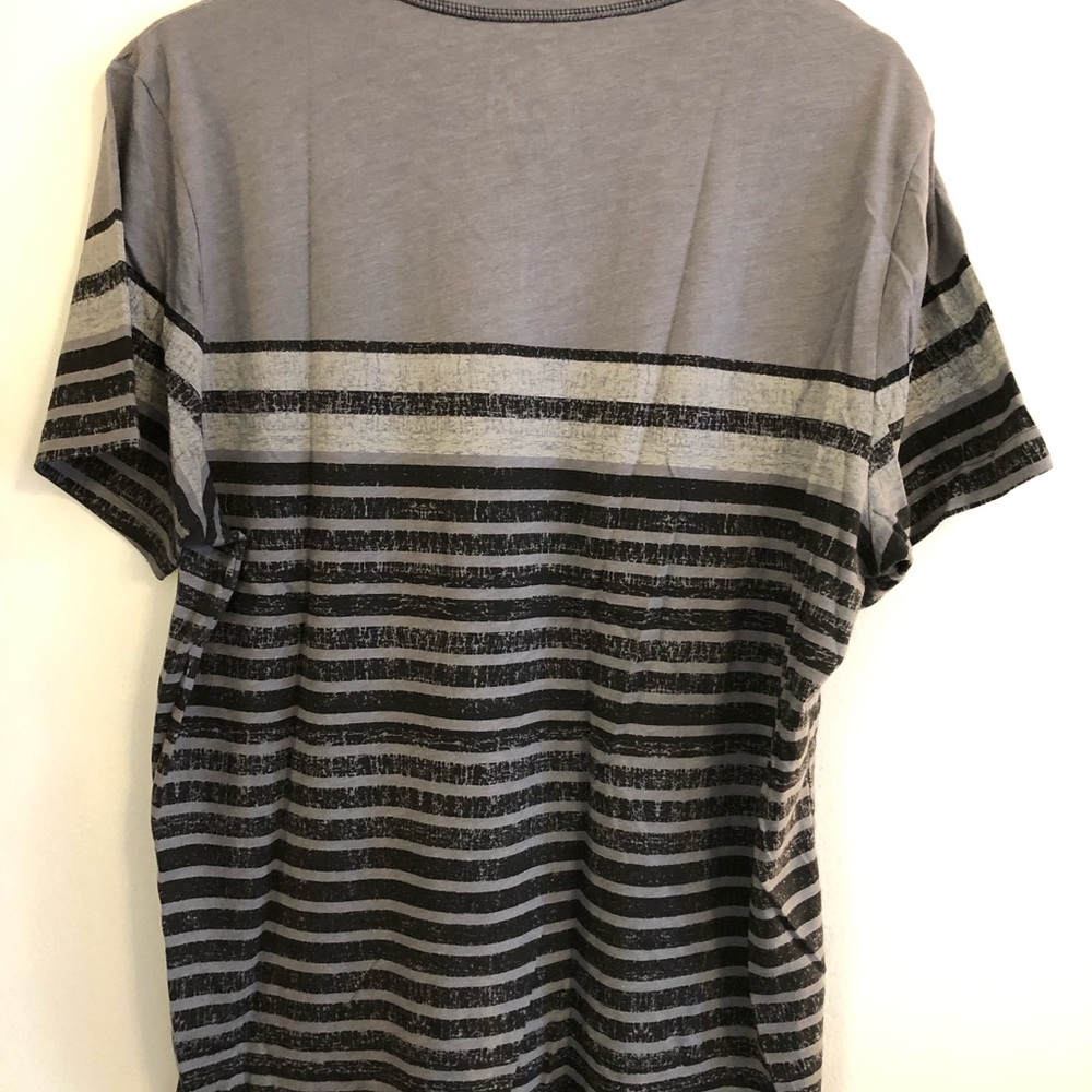 American Rag V-Neck T-Shirt Large - Picture 2 of 2